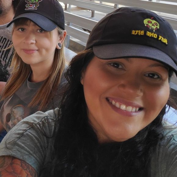 Meet your Posher, Isabel - Picture 4 of 5